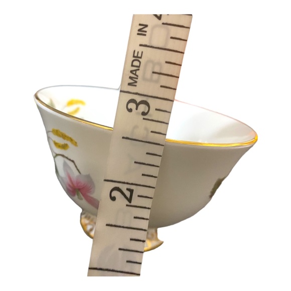 Vintage Aynsley porcelain cup & saucer, pink & yellow flowers - Picture 15 of 16